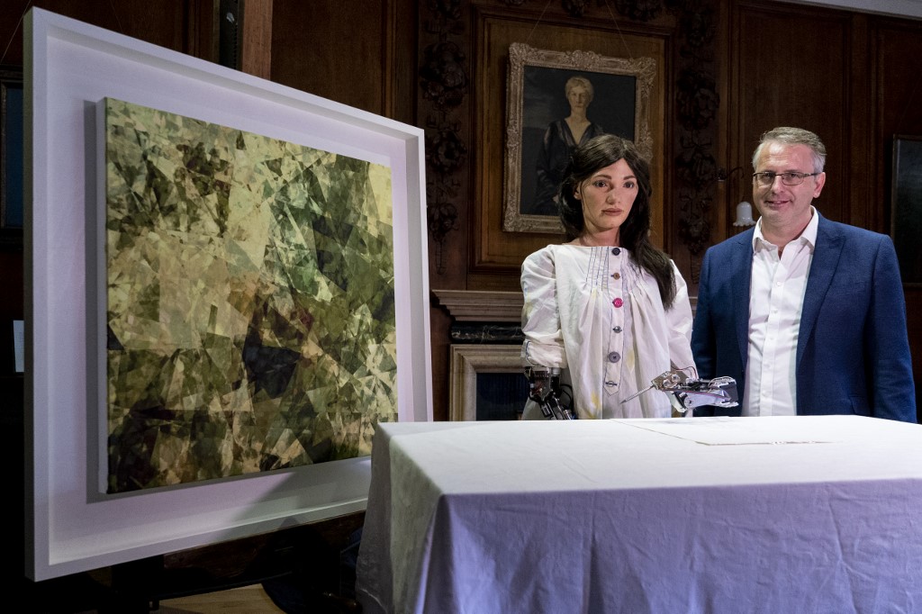 Oxford expose le "premier robot artiste" au monde