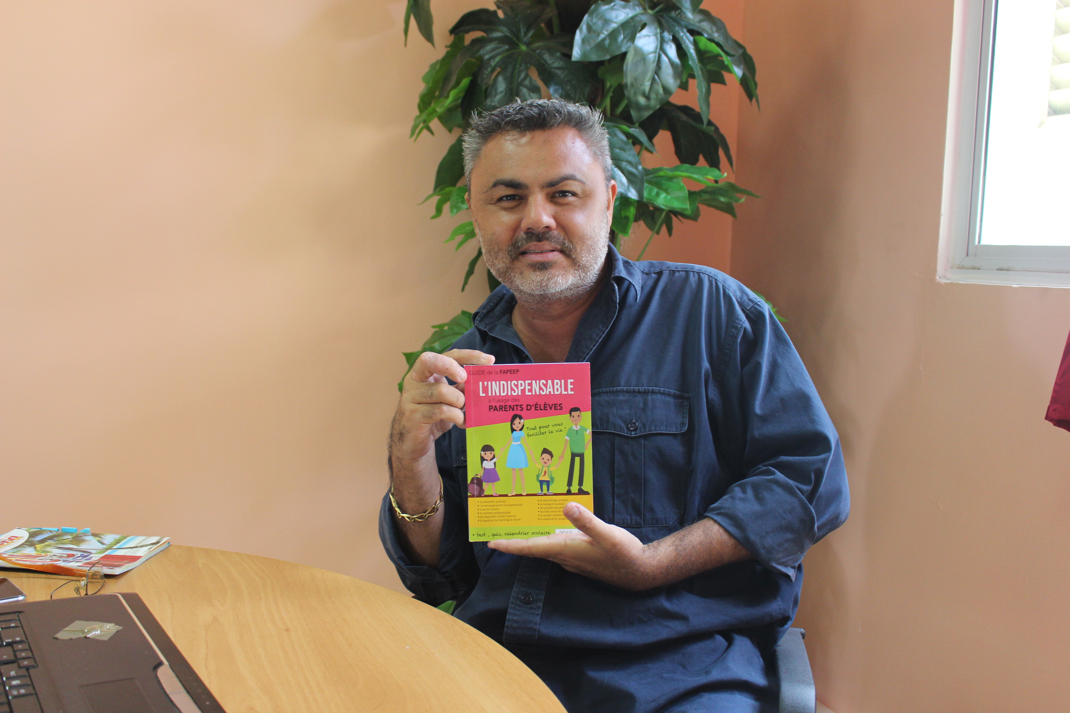 Le 1er "Guide des parents d’élèves" sortira pour la prochaine rentrée scolaire