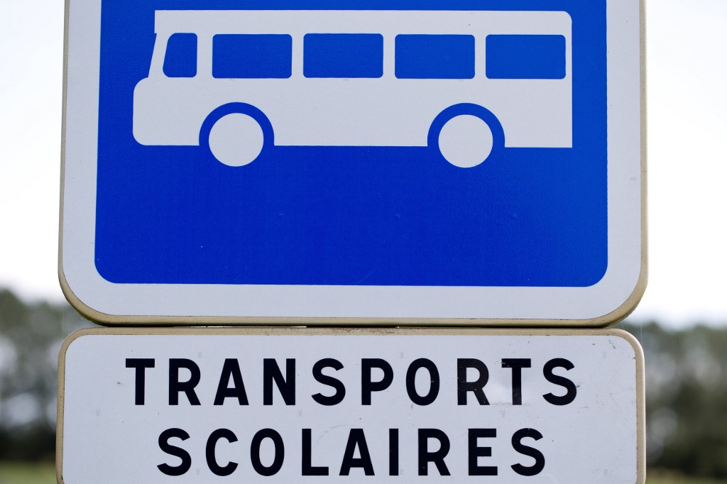 Corrèze: un mort, neuf blessés légers dans une collision entre minibus et car scolaires