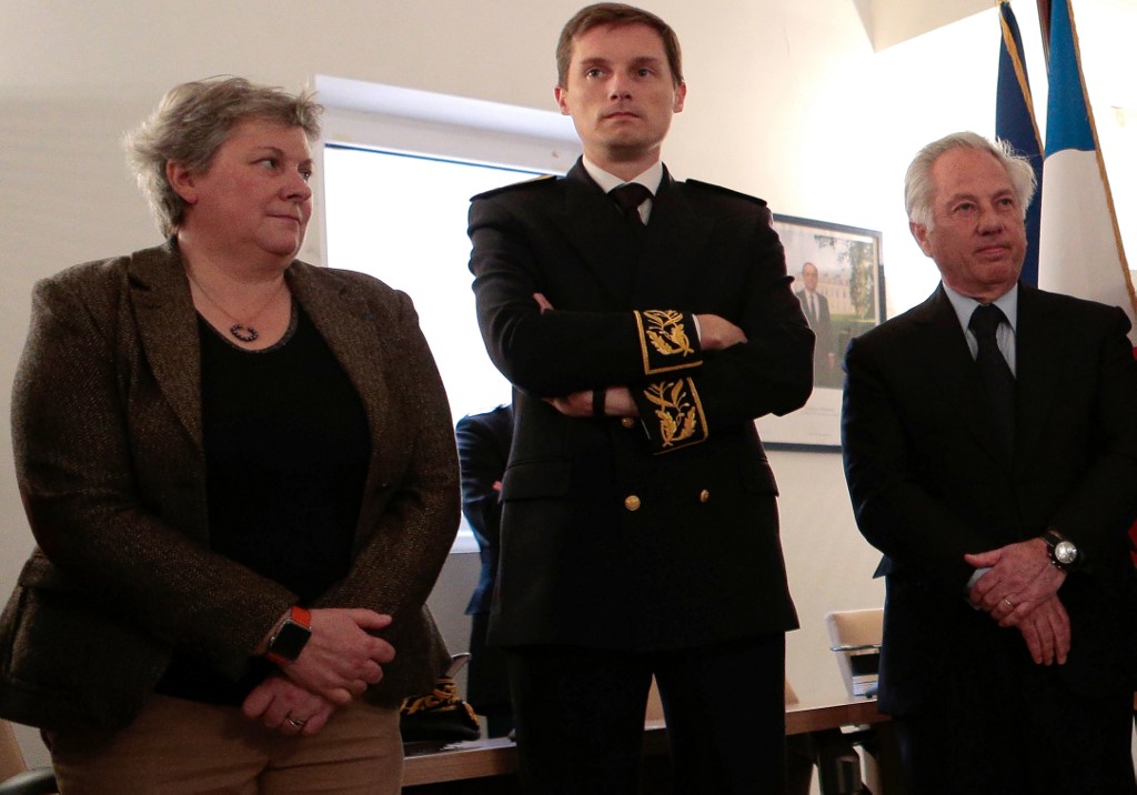 Véronique Caron (gauche).