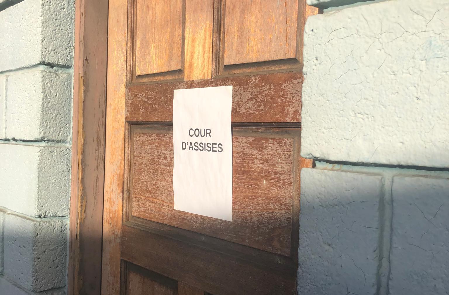 Coup de poing mortel pour une boîte de paka