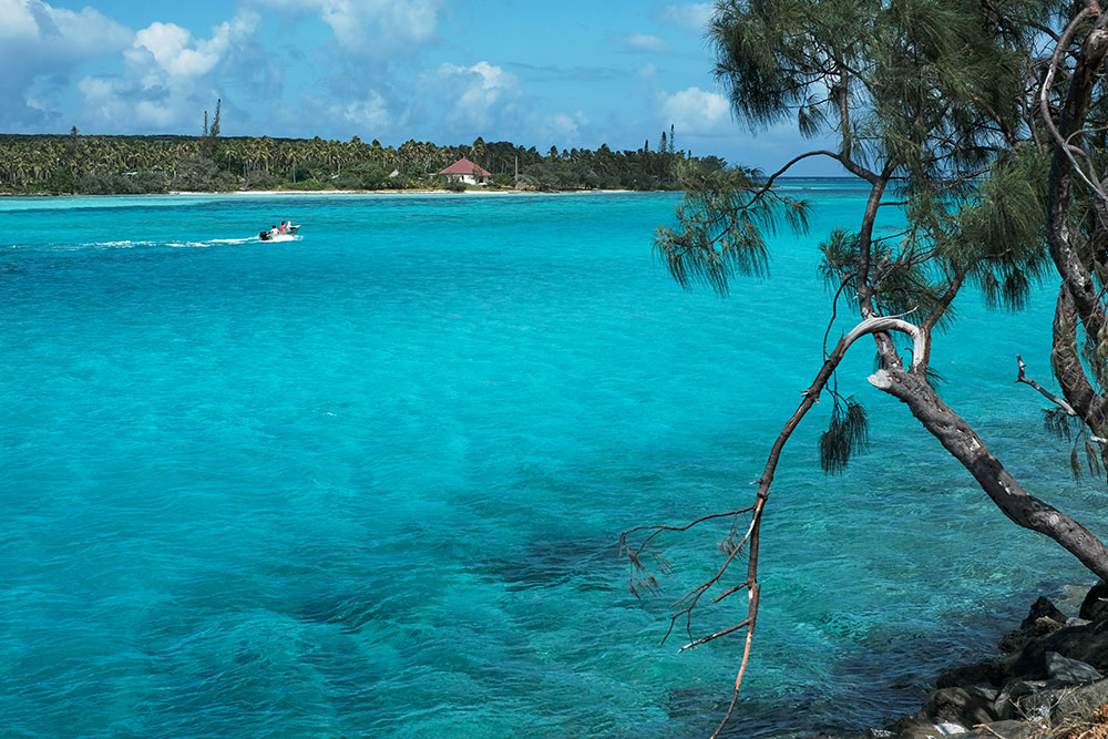 Un bateau de touristes attaqué à Ouvéa en Nouvelle-Calédonie