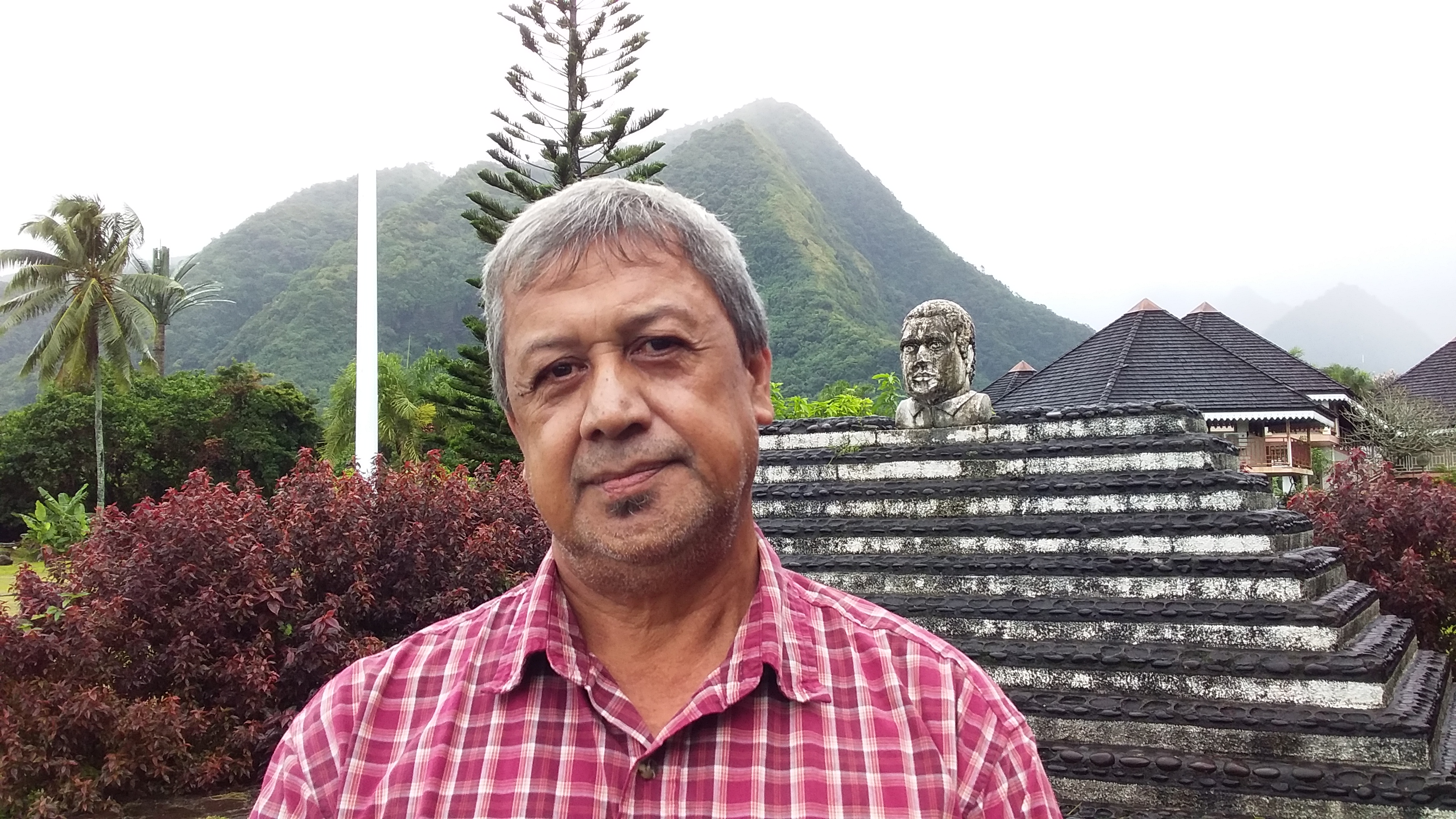 Christophe Holozet, 58 ans, est aujourd’hui retraité. Il a travaillé 30 ans dans le domaine des télécommunications pour l’office des Postes et Télécommunications.