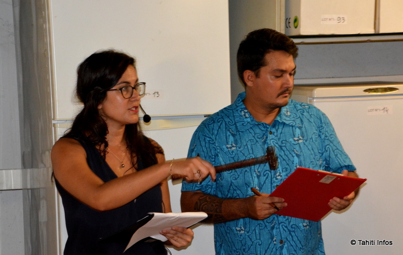 Le nouveau commissaire-priseur Laura Chevallier a très bien géré ces enchères géantes