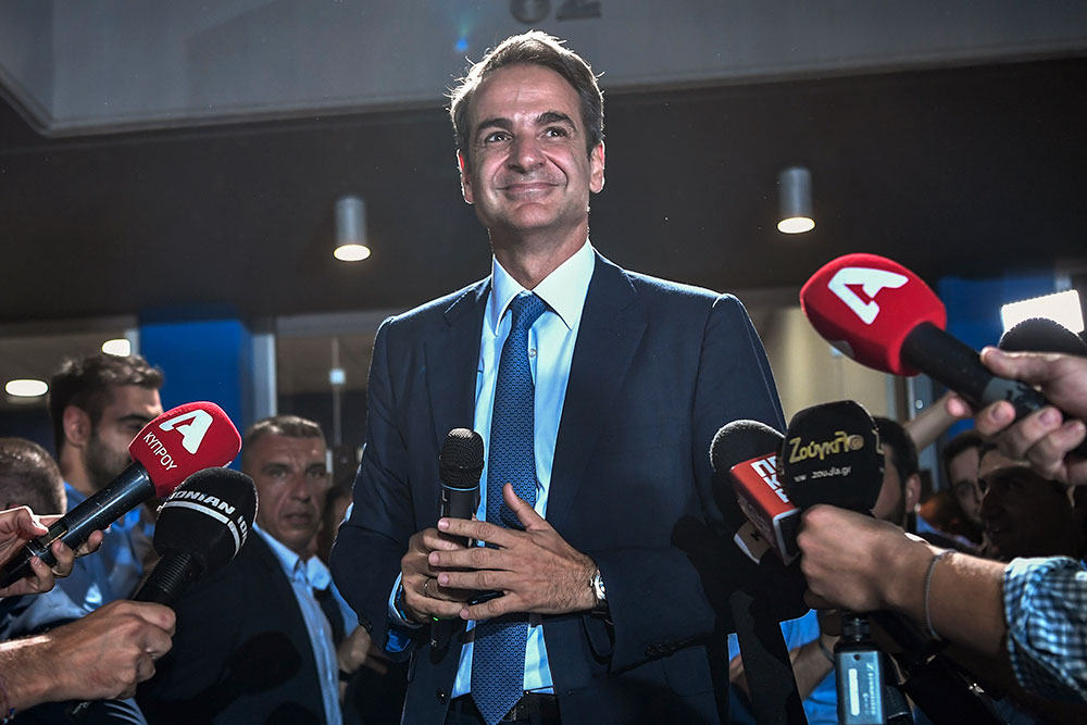 Kyriakos Mitsotakis investi Premier ministre dans une Grèce en soif de renouveau