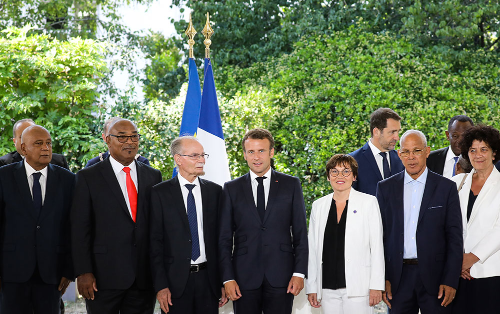 Macron lance de nouveaux "contrats" pour "changer concrètement la vie" en Outre-mer