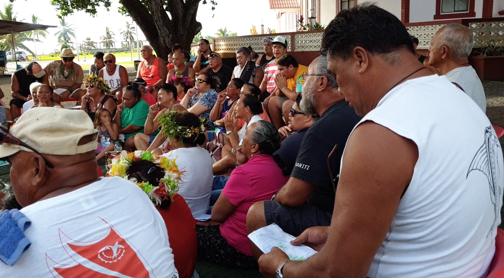 Tamari'i Outua'ia'i chante la légende de Nahiti