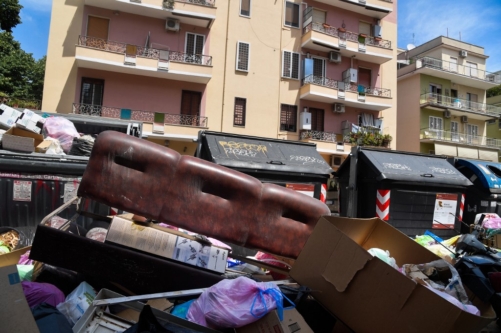 A Rome, les rues jonchées d'ordures font craindre une crise sanitaire