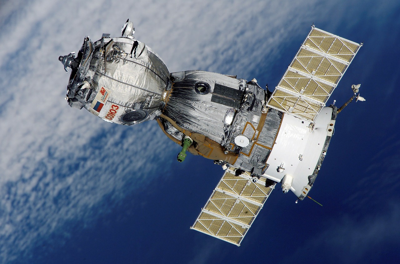 De la Lune à la Terre: les satellites plus que jamais au service des cultures