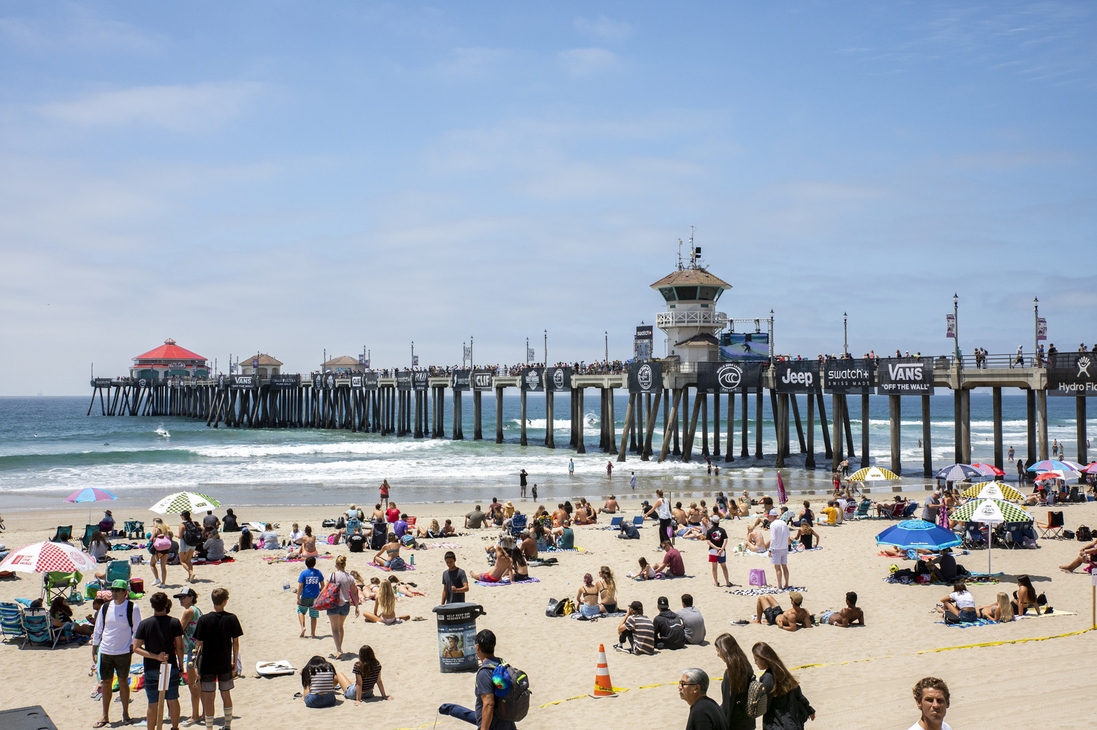 La compétition a été lancée avec des petites conditions de vagues