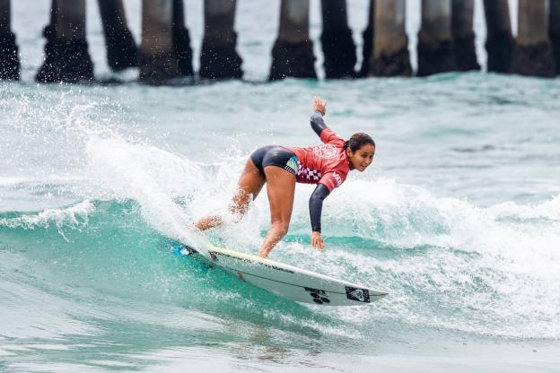 Très bon début de compétition pour Vahine Fierro en Californie (© Morris/WSL)