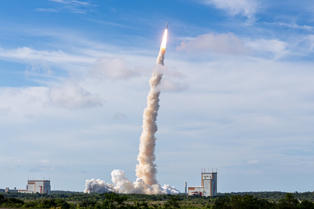 Lancement d'une Ariane 5 sans incident depuis la Guyane française