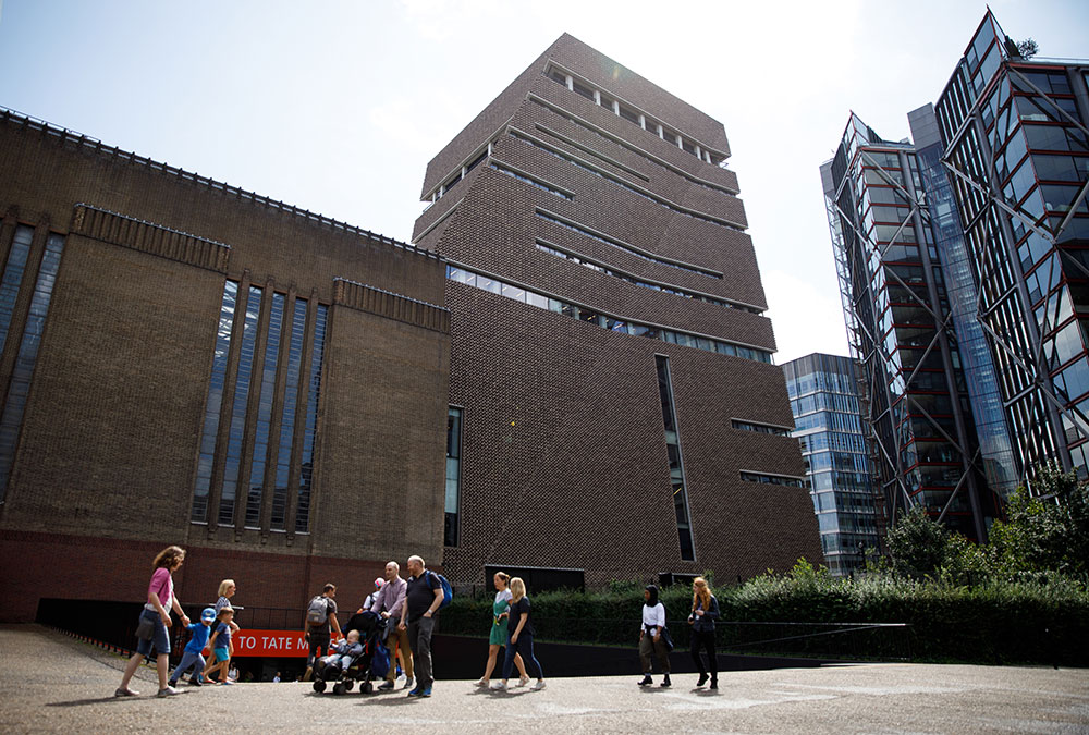 Enfant français jeté du Tate Modern: le suspect soumis à une expertise psychiatrique