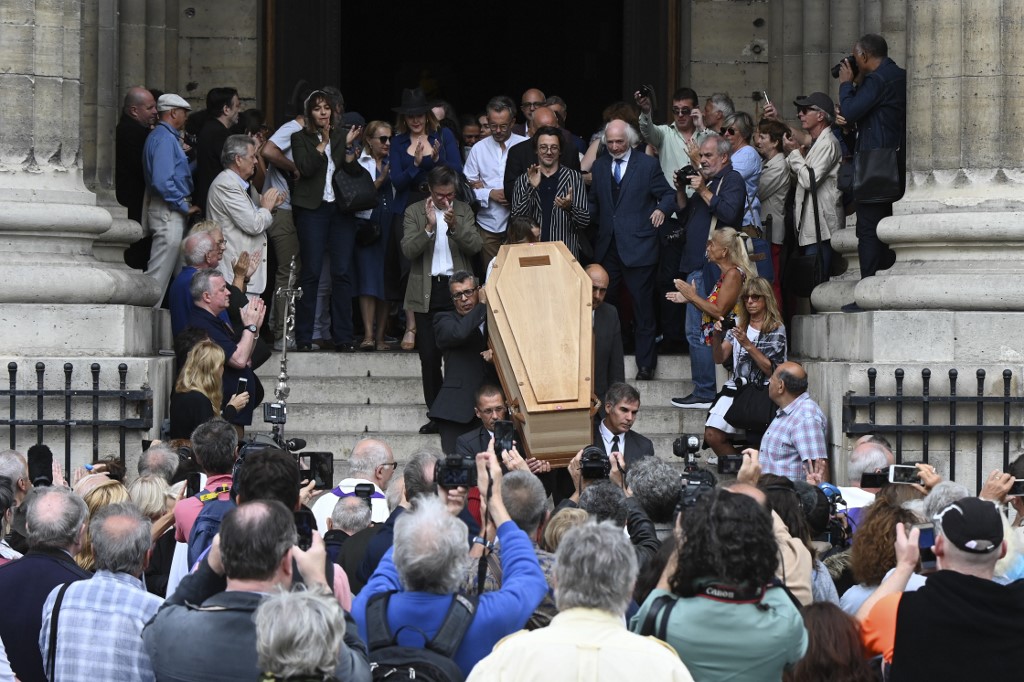 Obsèques de Jean-Pierre Mocky à Paris: humour et larmes