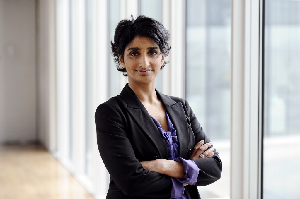 Patricia Loison coanimera "Le 23H" sur franceinfo avec Nathanaël de Rincquesen (Télématin) et Céline Bosquet.