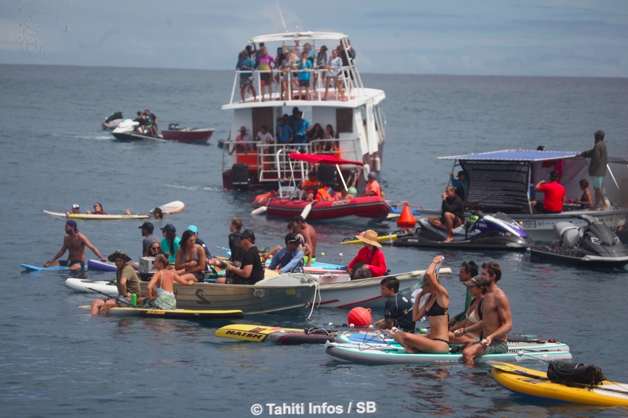 Encore une belle journée de compétition à Teahupo'o