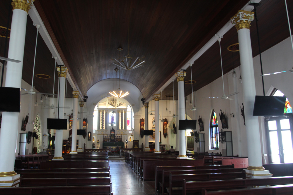 L’église de San Pedro fut la première église catholique bâtie grâce aux Portugais dans le détroit de Malacca. Elle est aujourd’hui très bien  entretenue par la communauté catholique de la ville.