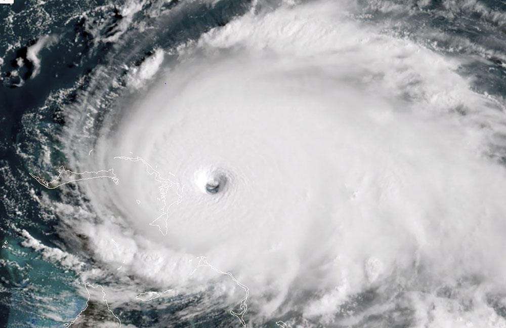 Le puissant ouragan de catégorie 5 Dorian a frappé dimanche en milieu de journée les îles Abacos, dans le nord-ouest des Bahamas, a annoncé le Centre national des ouragans américain (NHC).