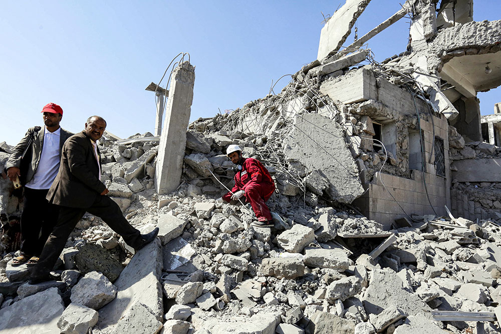 Frappe de la coalition au Yémen: la Croix-Rouge évoque un bilan supérieur à 100 morts