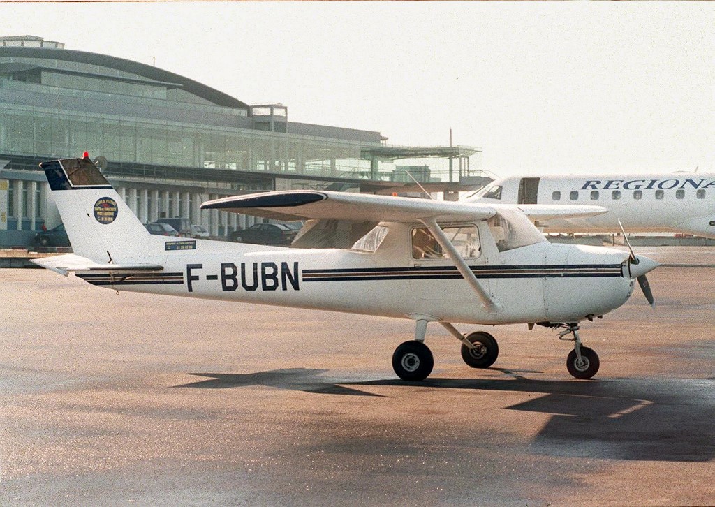 Pour son premier cours de pilotage, un Australien contraint d'atterrir tout seul
