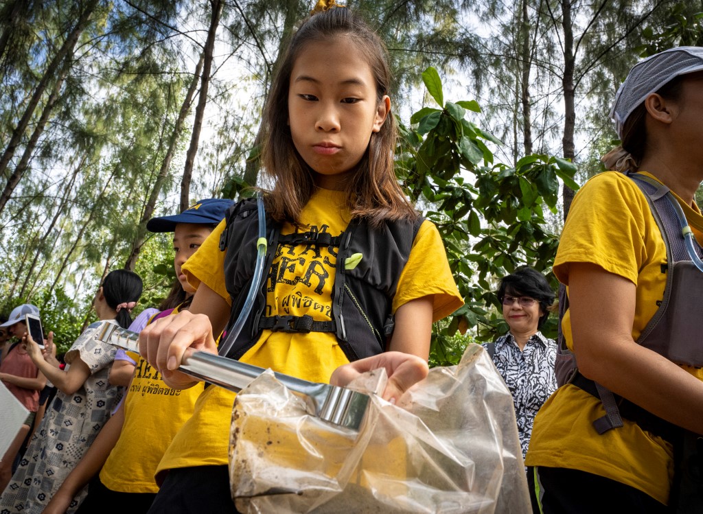 Lilly, 12 ans, la Greta Thunberg de Thaïlande en guerre contre le plastique