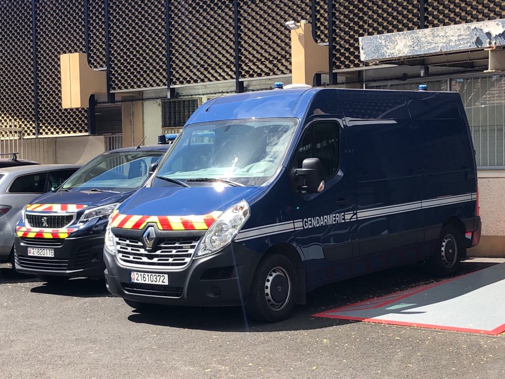 Prison ferme pour les maîtres-chanteurs