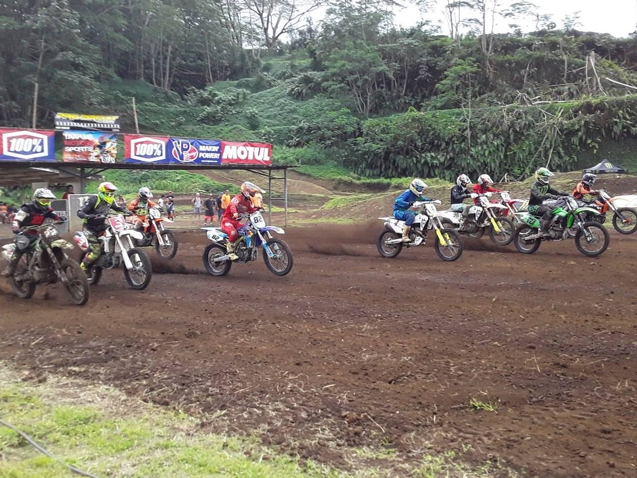 Le départ des catégories MX1 et MX2