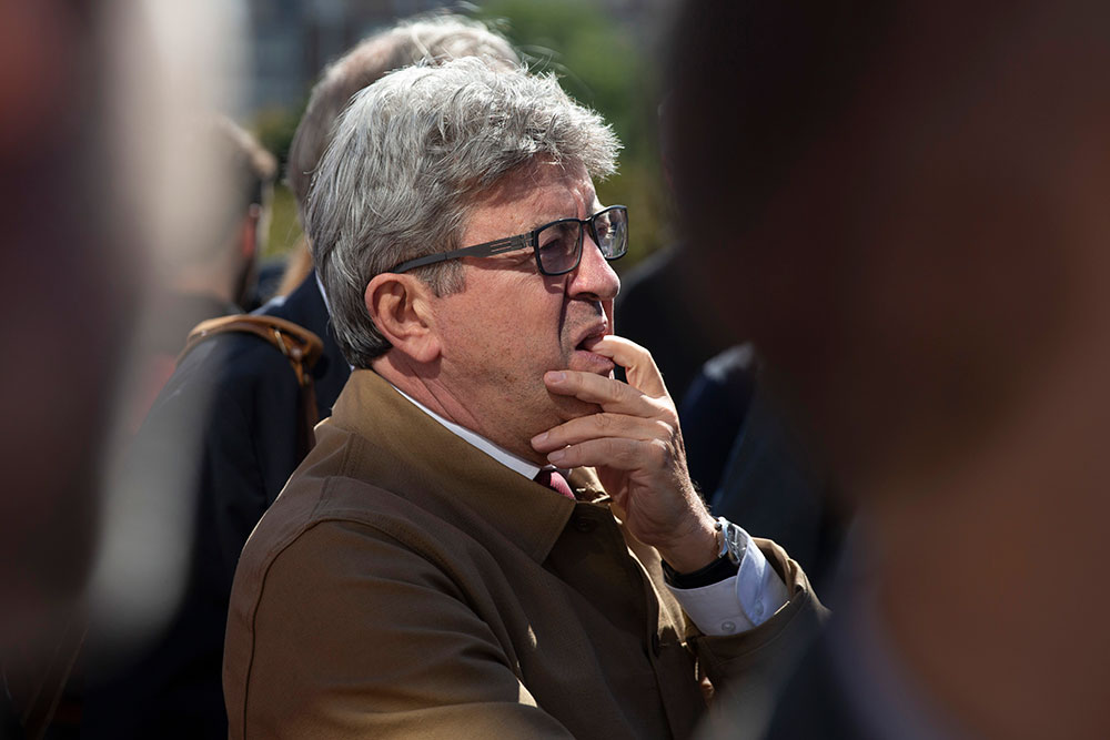 Tensions et vidéos au procès Mélenchon, jugé pour la perquisition mouvementée à LFI
