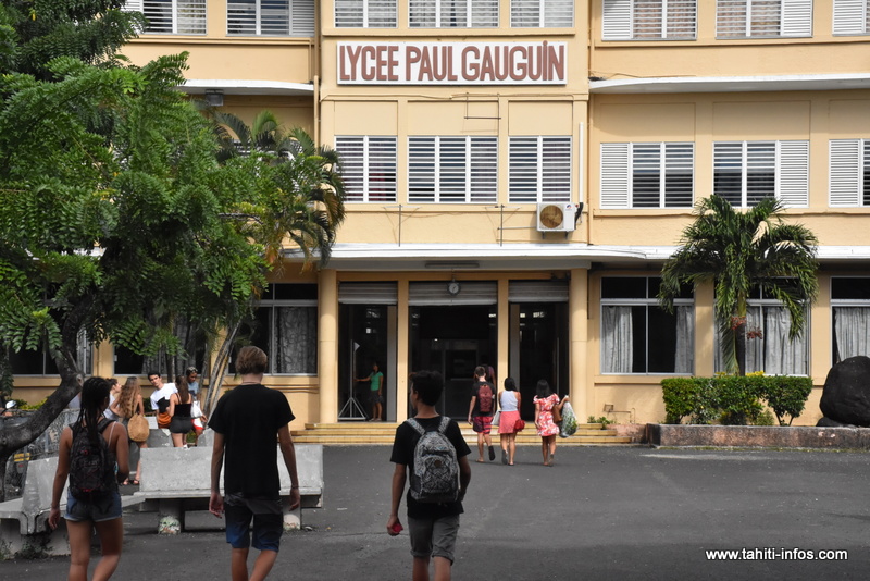 Ces propositions visent à adapter les programmes en histoire et géographie pour les classes de seconde générale et technologique et les classes de première générale et technologique;