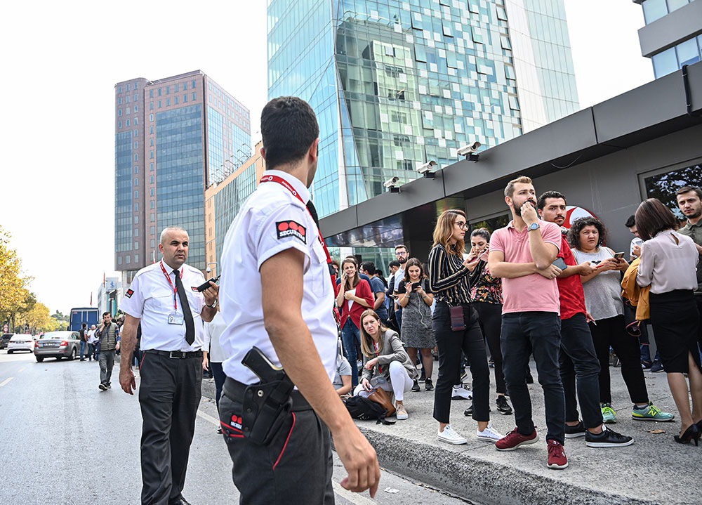 Istanbul: 8 blessés après un séisme de magnitude 5,7