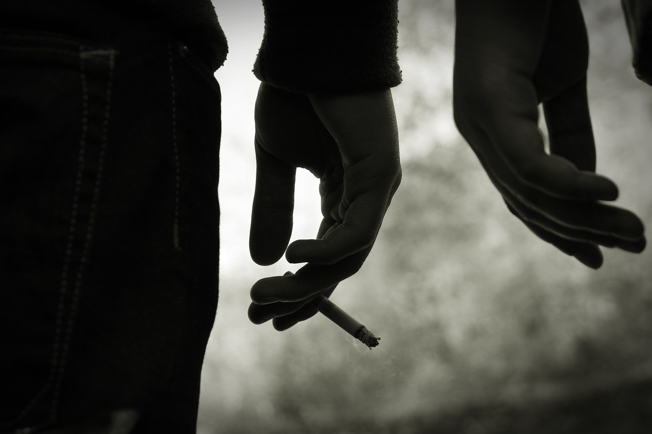 L'interdiction de vente de tabac aux mineurs bafouée en France, selon une enquête