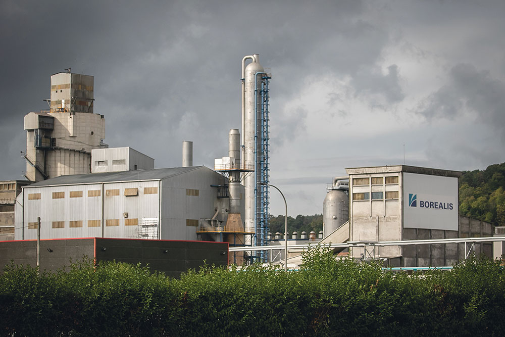 Lubrizol: perquisitions et polémique sur l'origine du feu