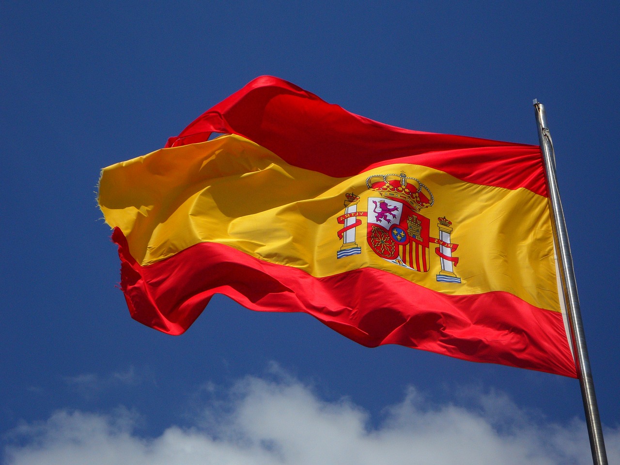 Espagne: un parachutiste heurte un lampadaire en plein défilé militaire