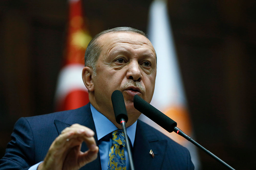 Syrie: Erdogan appelle les forces kurdes à désarmer et exclut toute trêve