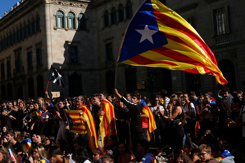 Le président de la Catalogne propose un nouveau vote sur l'indépendance