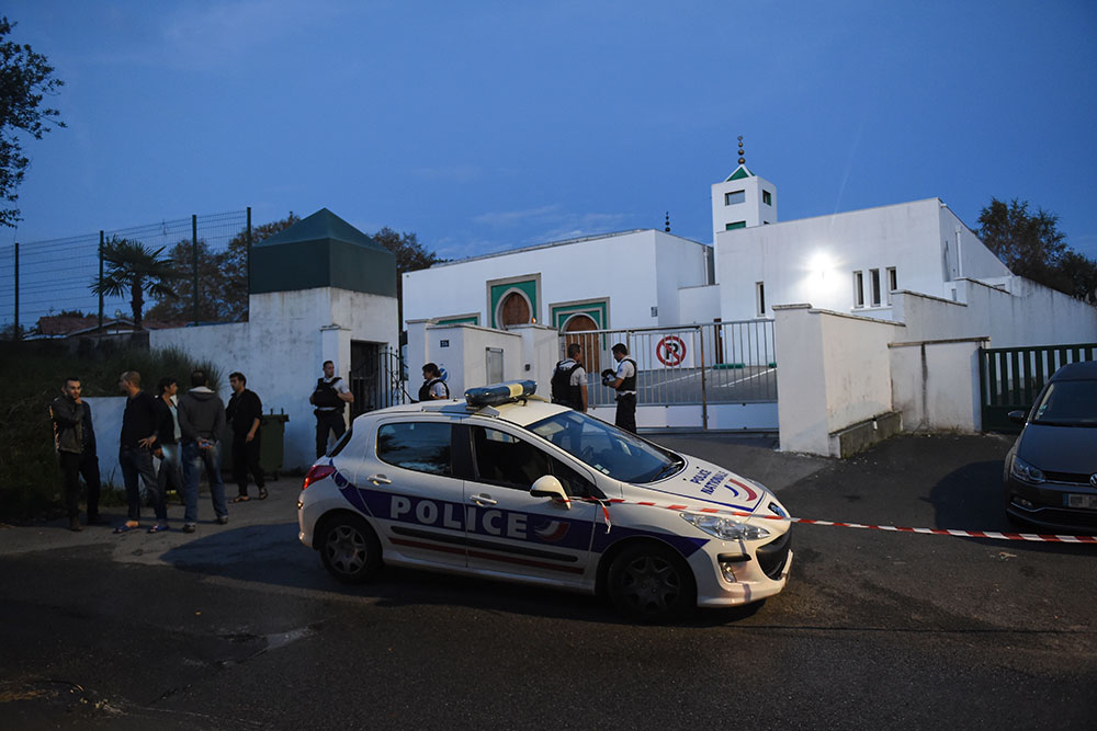 La mosquée de Bayonne prise pour cible : deux blessés, le tireur présumé interpellé