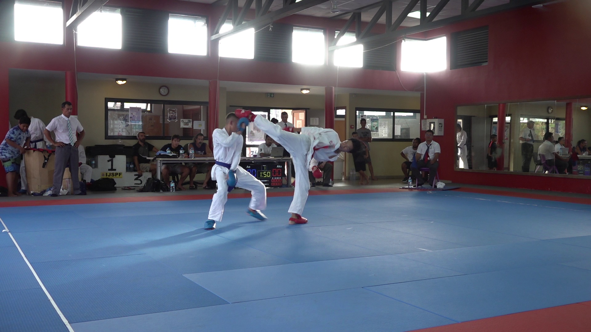 Flores et Laugrost brillent en karaté