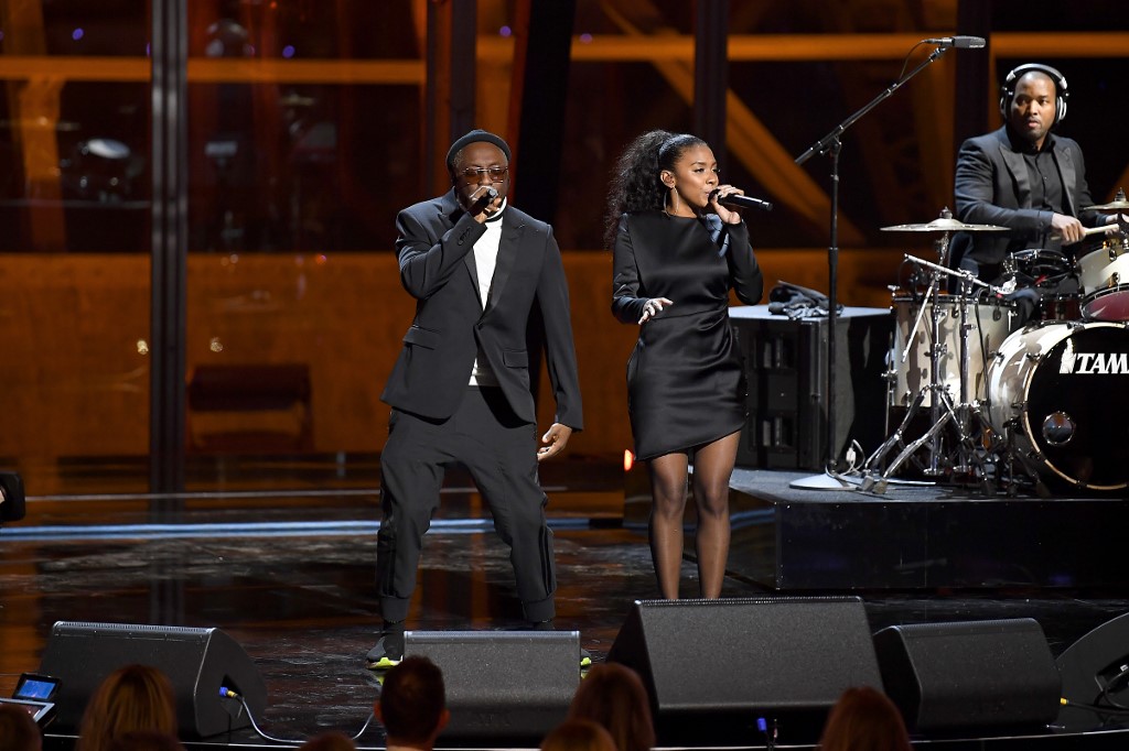 Le chanteur will.i.am accuse une hôtesse de Qantas de racisme