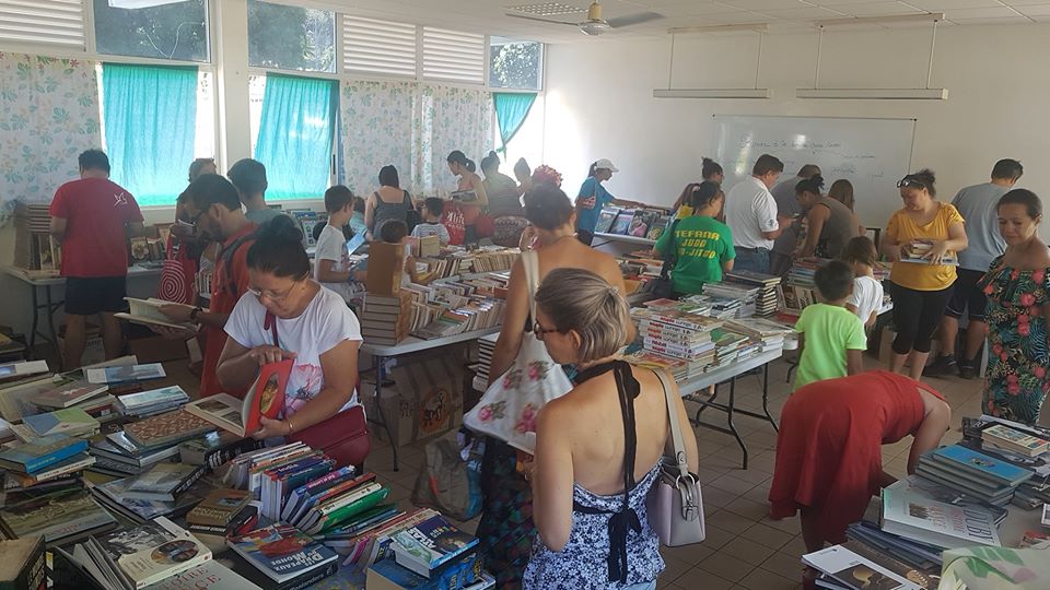 Lors de la première session plus de 500 000 Fcfp ont été collectés, pour plus d’une tonne d’ouvrages vendus. (Photo : Lions Club)