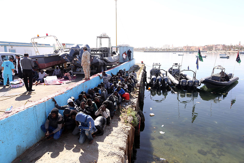 La France renonce à la livraison controversée de six bateaux à la Libye