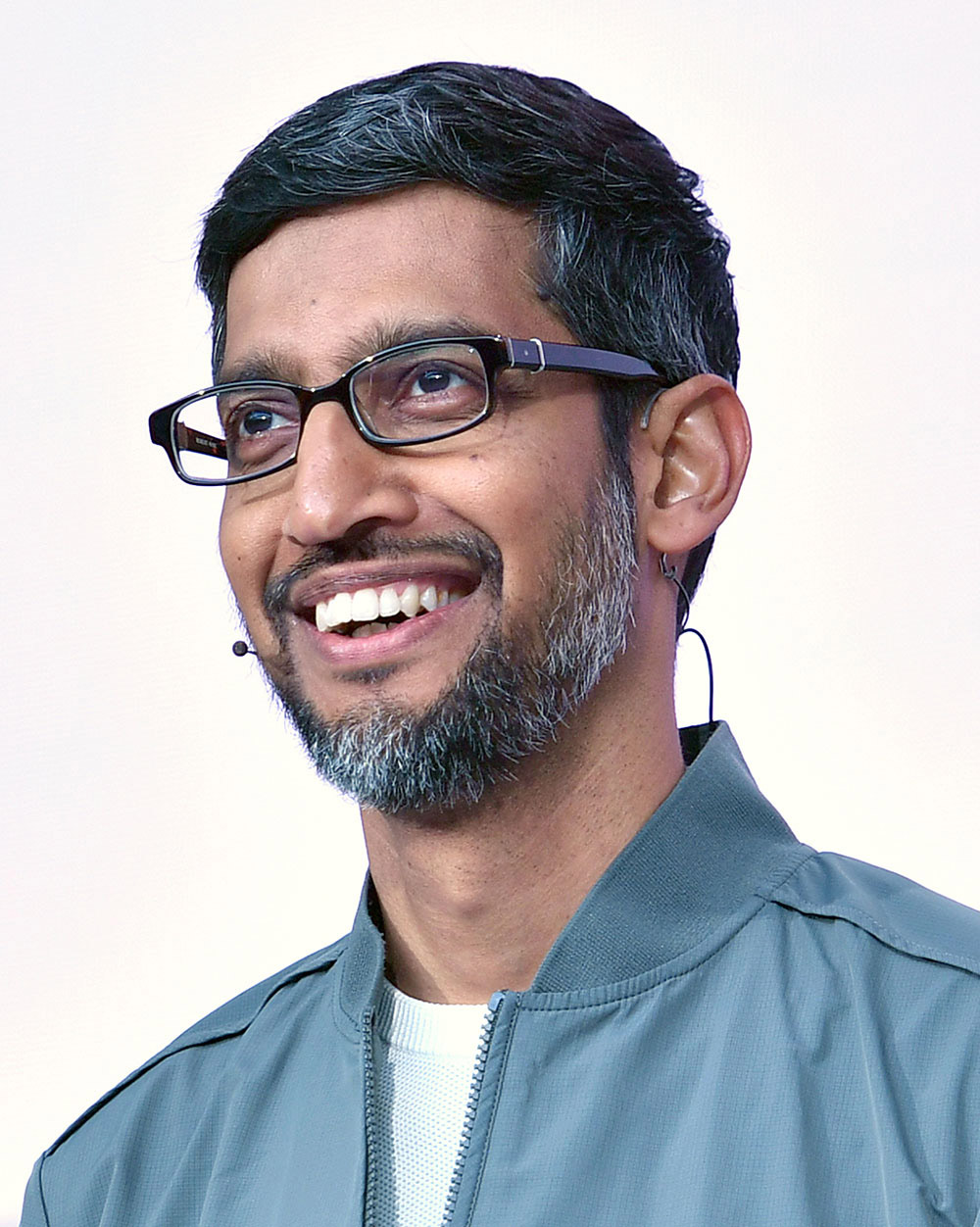 Sundar Pichai prend seul les rênes de Google et d'Alphabet