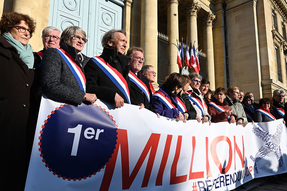 ADP: le projet de référendum franchit le cap symbolique du million de soutiens