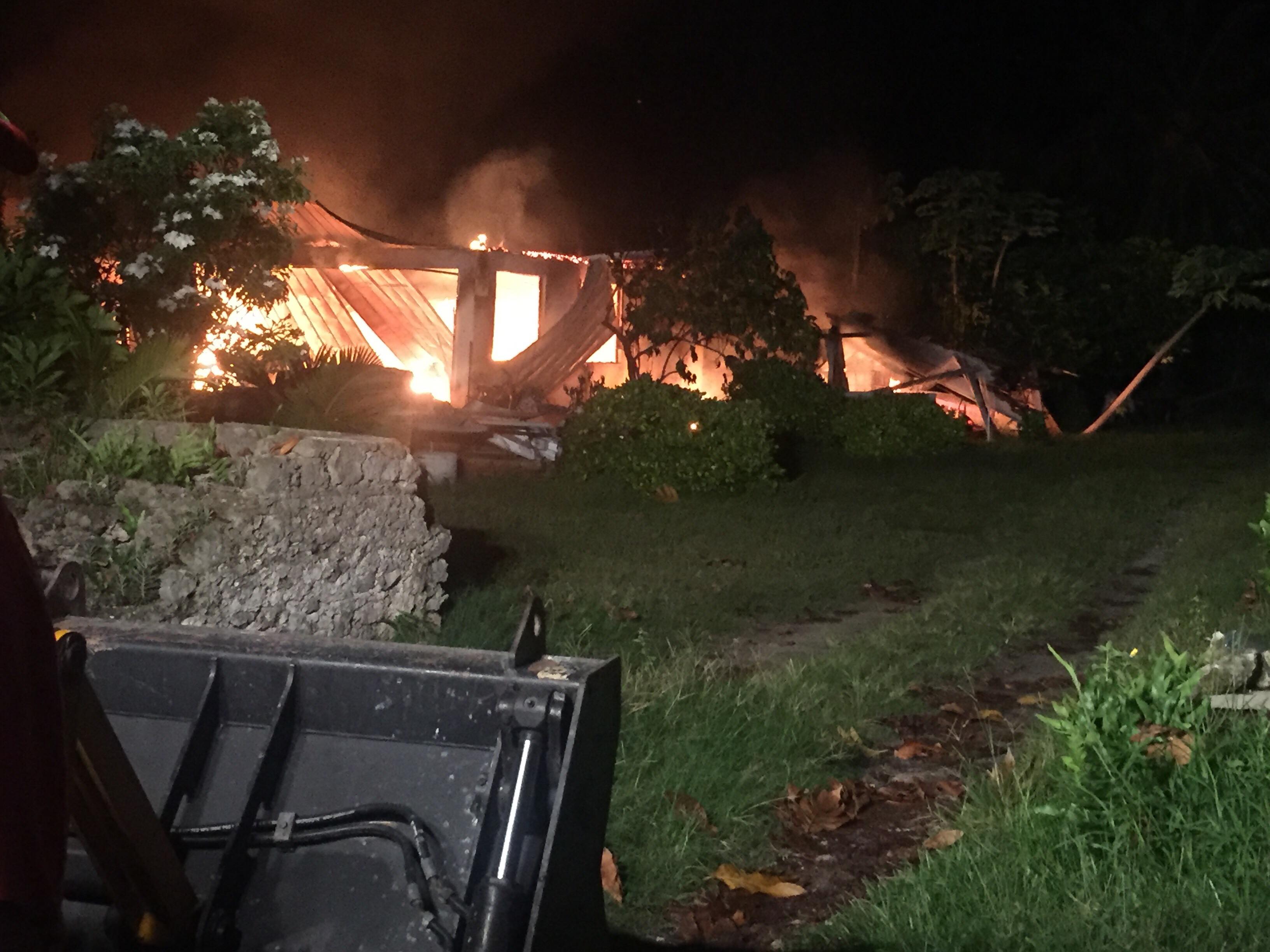 Un incendie ravage une maison à Rangiroa