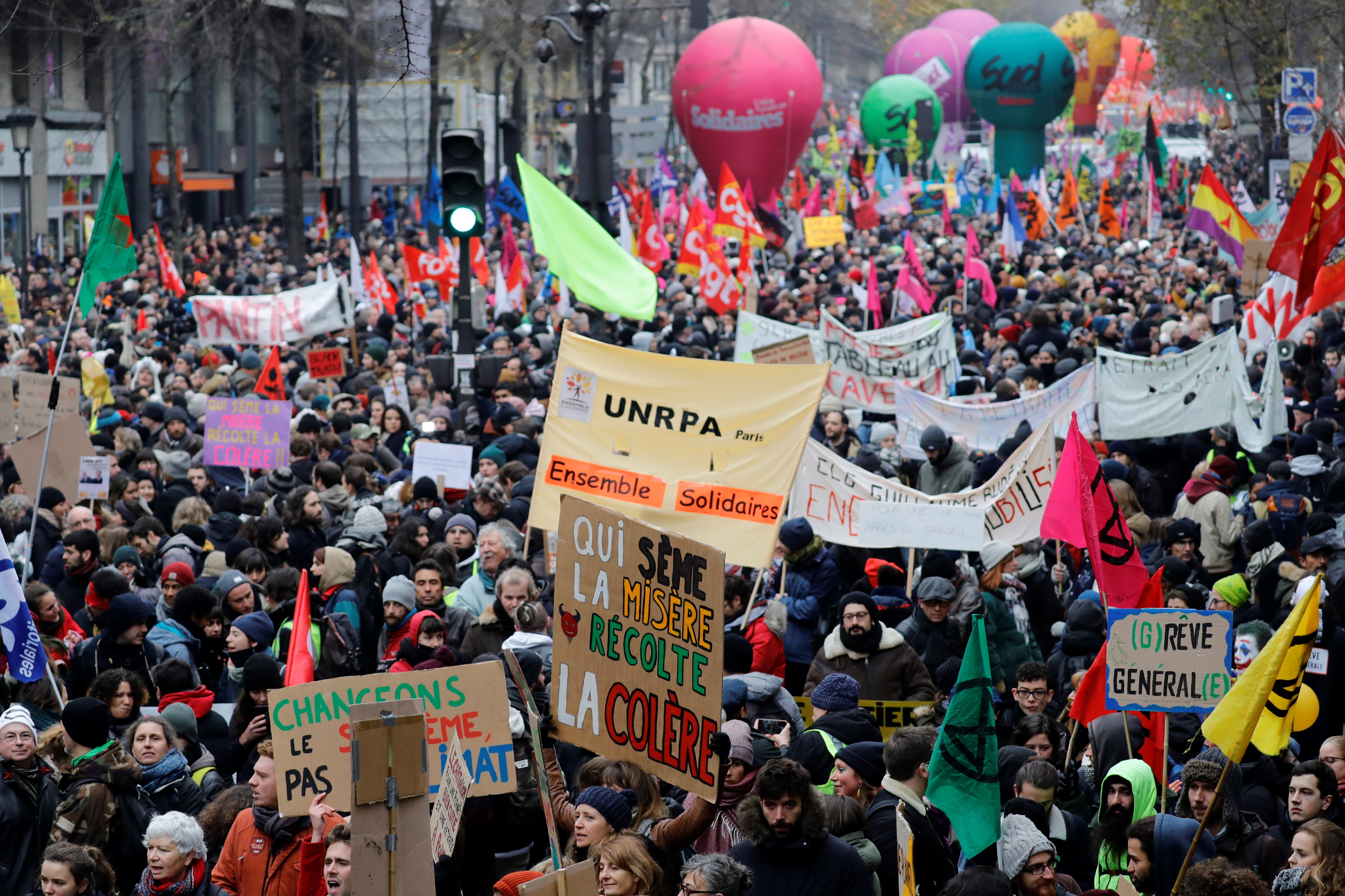 Retraites : entre 800 000 et 1,5 million de manifestants en France