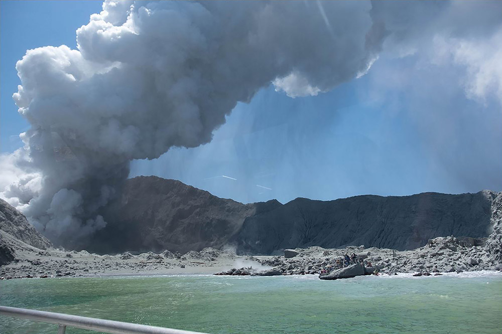 Eruption d'un volcan en Nouvelle-Zélande: pas d'espoir de retrouver des survivants