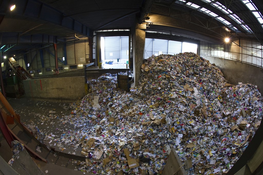 En finir avec l'emballage plastique à usage unique ? L'Assemblée fixe un objectif en 2040