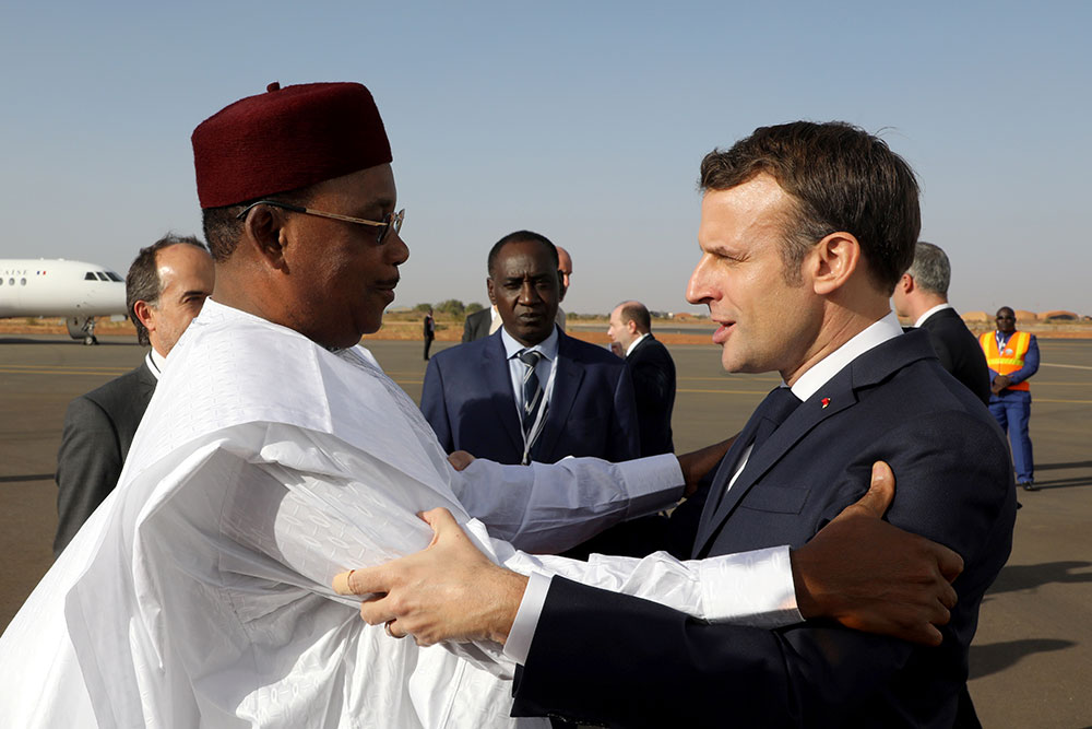 Macron et Issoufou tentent de mobiliser contre le jihadisme