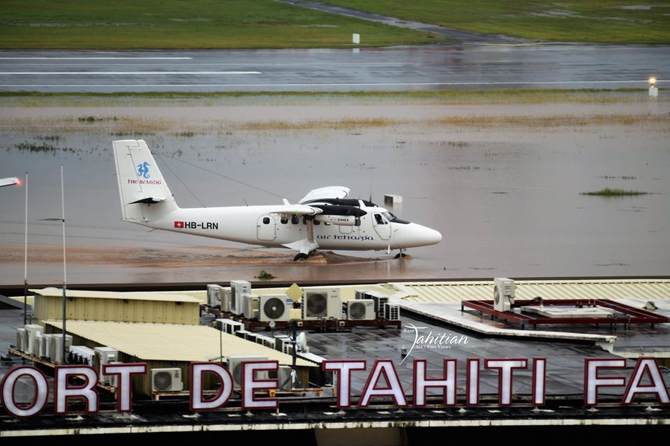 Le cliché immortalisé vendredi matin par la page Rare Tahitian Air/Port View illustre bien le niveau des précipitations tombées dans la nuit.