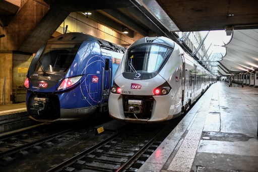 Jeudi à la SNCF, le taux de grévistes est tombé sous les 7%, son plus bas niveau depuis le début du mouvement le 5 décembre.