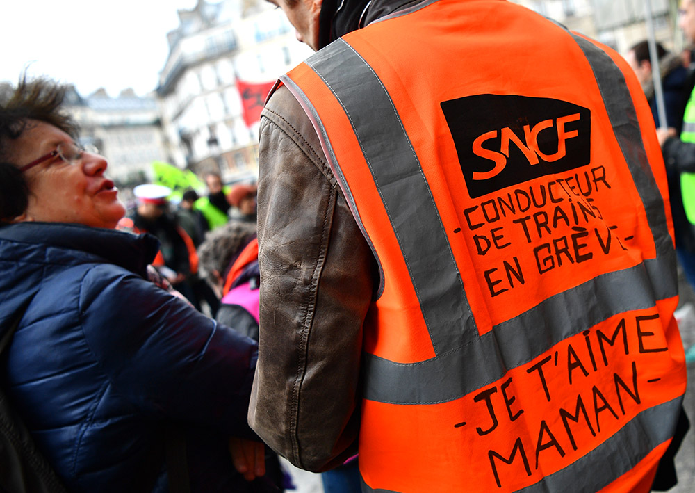 Retraites: quatrième journée de mobilisation pour réclamer un retrait